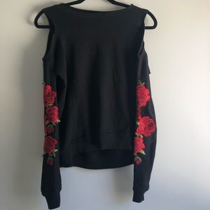 Cold-Shoulder Rose Embroidered Top🌹